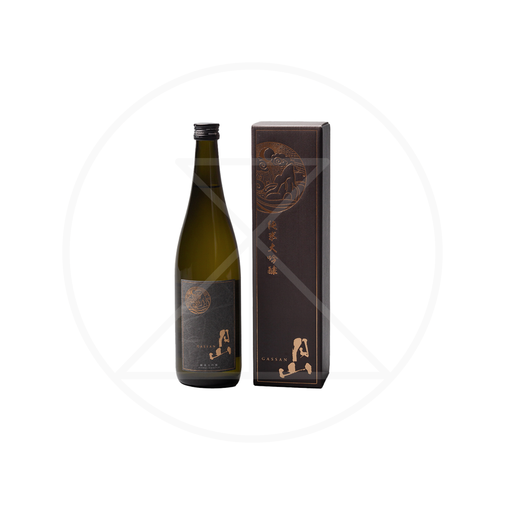 Gassan Junmai Daiginjo Sake 720ml